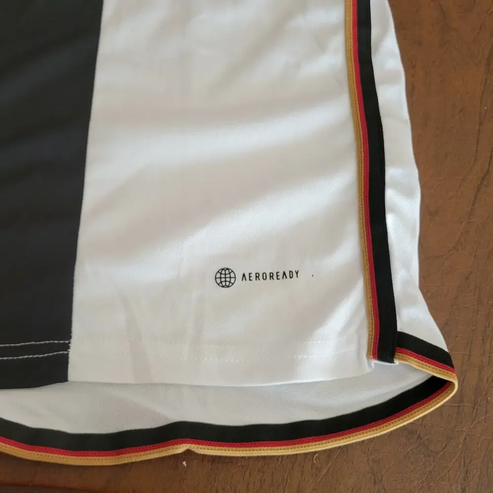 Adidas Germany  Home Men’s Soccer Jersey  White Deutscher Size M New iwth tags